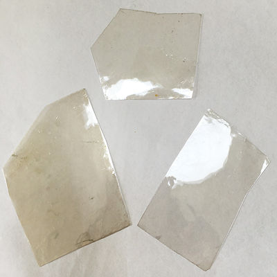 Onregelmatige vorm Transport Moscovit Mica Plaat met optimaal MgO-gehalte 0,3-5,4%